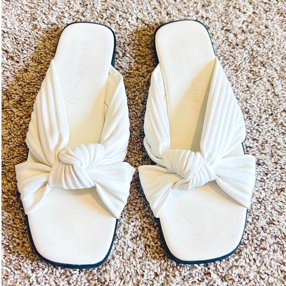 Articles of Society Verona White Knotted Pleated Square Toe Slide Sandals SZ 9